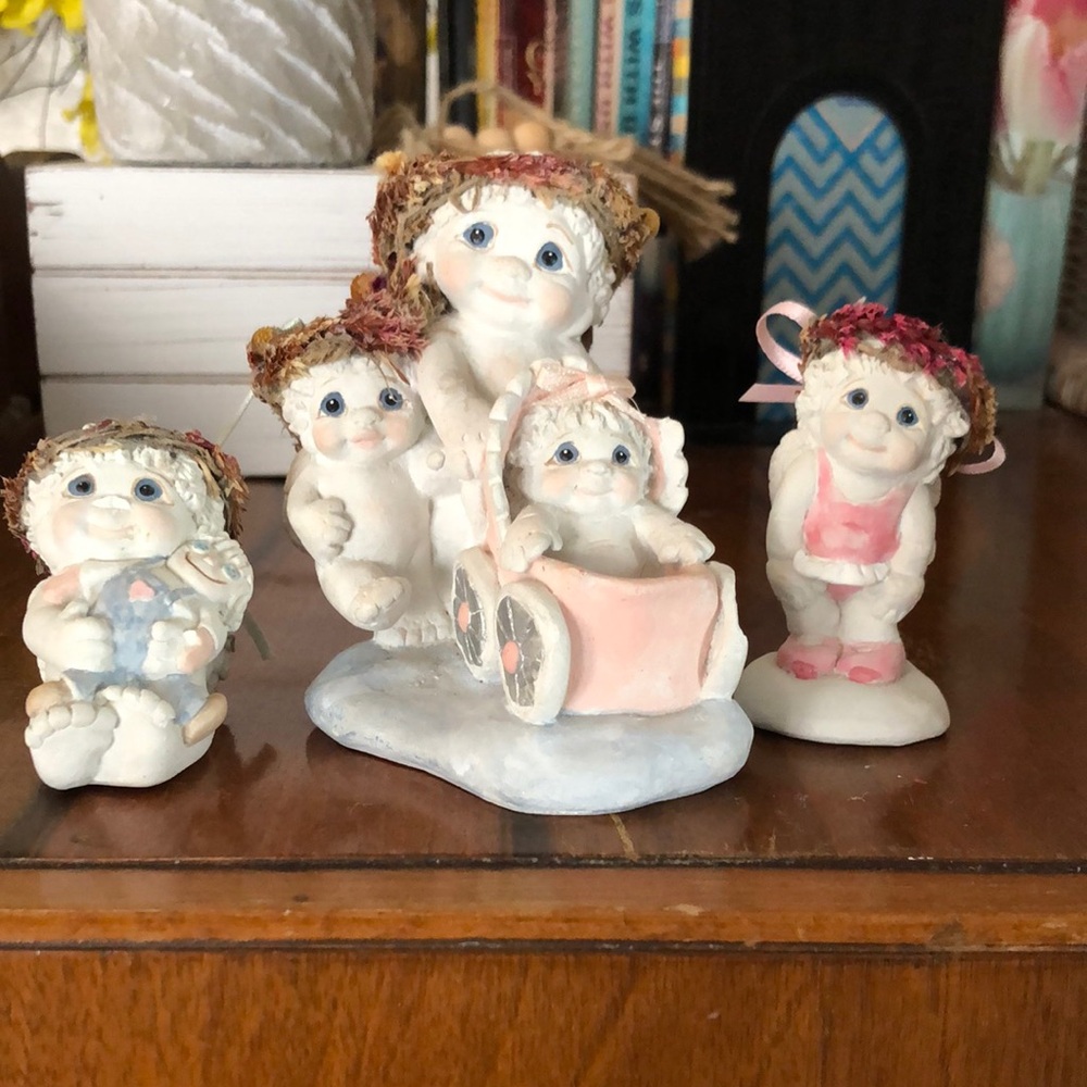 Dreamsickles Figurine Set with Floral Hats